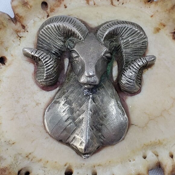 VTG Elk Antler Belt Buckle With Pewter Ram Big Horn Sheep Head Design 4x3 inches - Picture 2 of 8